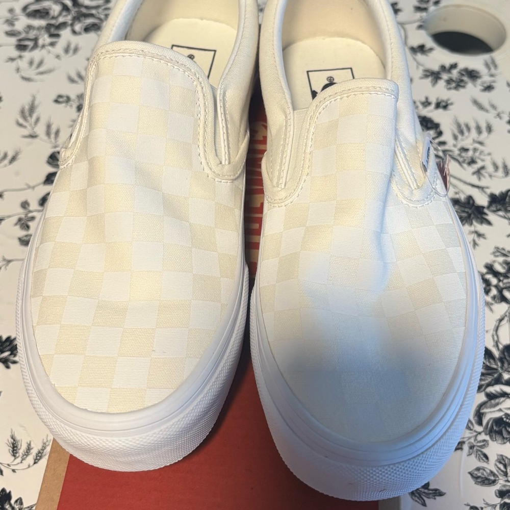 Vans Kids Cream Checkered Slip-On Sneakers